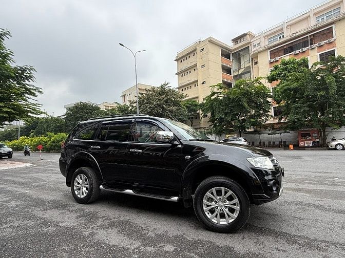 Bán Xe Mitsubishi Pajero Sport số AT sx: 2015 xe cộp mới quá, 