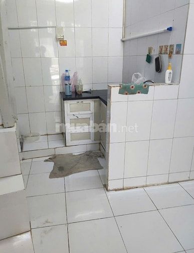 Bán nhà riêng tại Nguyễn Chí Thanh, Quận 10, TP.HCM, 2,7 tỷ, 19m2