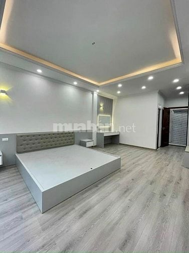 CỰC ĐẸP, Nhà 5 tầng phố Tôn Đức Thắng 40m2, MT5m giá 6.5 tỷ, 15m Ôtô, 