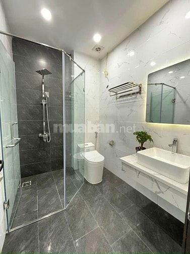 CỰC ĐẸP, Nhà 5 tầng phố Tôn Đức Thắng 40m2, MT5m giá 6.5 tỷ, 15m Ôtô, 