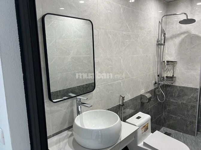 NHÀ NGUYÊN CĂN PHỐ KẺ TẠNH 72M2 5 PHÒNG NGỦ THANG MÁY 20TRIỆU/THÁNG