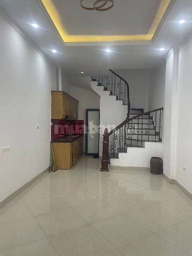 Bán nhà 30m xây 5 tầng phố Nguyễn Văn Cừ oto gần giá chỉ hơn 6 tỷ 