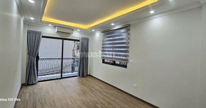  Bán nhà phố Lương Khánh Thiện DT gần 40 m2 x 6 tầng thang máy, lô góc