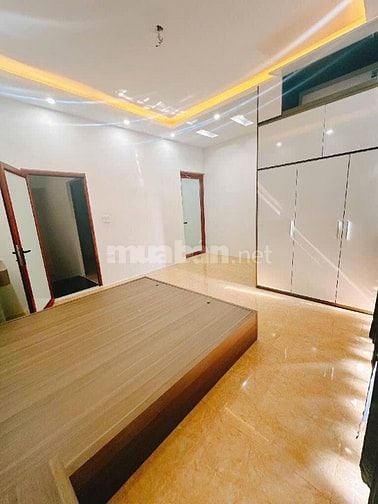 Nhỉnh 9 tỷ, có ngay nhà 50m2 phố Bạch Mai. Chốt ngay chớ để ngày mai 