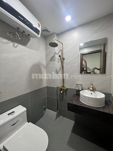 ĐẬP HỘP NHÀ XÂY MỚI TINH 6 TÂNG ,CÓ THANG MÁY TẠI ĐƯỜNG CỔ NHUẾ