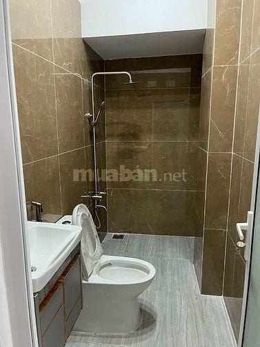 KẸT TIỀN BÁN NHÀ ĐG HẬU GIANG Q6 1TỶ360/55M2 SỔ RIÊNG LH KHÔI ĐI XEM..