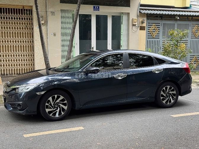 Honda Civic 1.8E Sản xuất 2018 nhập Thái Lan xe đi cực ít 