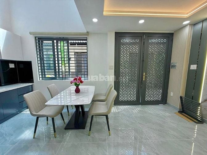 Bán gấp nhà 3 lầu ở 482 Nơ Trang Long, Phường 13, Bình Thạnh. 2ty550tr