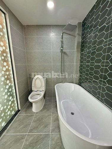 Bán gấp nhà 3 lầu ở 482 Nơ Trang Long, Phường 13, Bình Thạnh. 2ty550tr