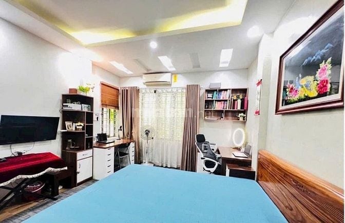 Bán nhà phố Lò Đúc, 40m2, 5 tầng, 3 phòng ngủ, ngõ rộng, gần mặt phố