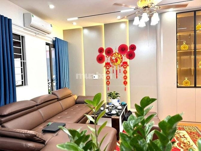 CẦU GIẤY 7 TẦNG THANG MÁY THÔNG SÀN 45m MT4m HƠN 9 CỦ