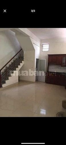 Cho thuê nhà 3 tầng 40m2, gần chợ Diêm Gỗ 6tr / tháng