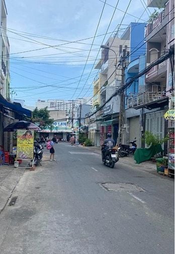 💥 Bán nhà MT Phùng Tá Chu, 3.6 x 19m, cấp 4, giá 6.4 tỷ (Tín Hưng)