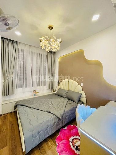 BÁN NHÀ ĐẸP GẦN SÂN BAY 3 LẦU ĐÚC 3PN LỚN FULL NỘI THẤT CAO CẤP