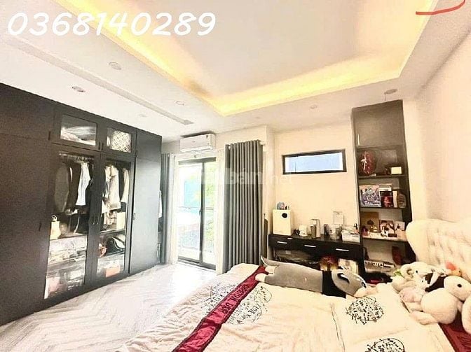 Ôt ô ngủ trong nhà  40m², 5 tầng, 3PN, 4WC, Ngô Gia Tự  - Long Biên -