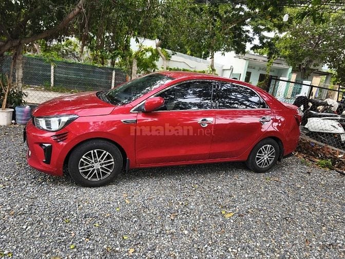 Kia Soluto một chủ sử dụng, xe giữ kỹ, bảo dững định kỳ nên còn rất oo