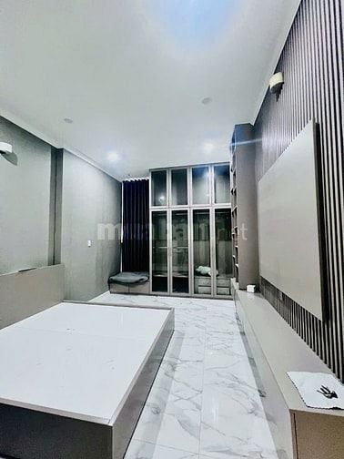 Bán nhà hẻm xe hơi, sát mặt tiền đường, An Dương Vương Quận5 ,50m2.