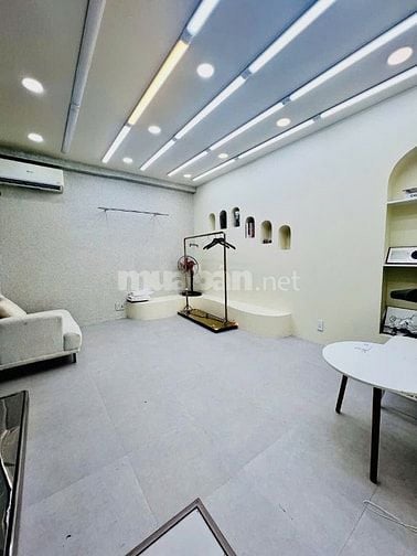 Bán nhà hẻm xe hơi, sát mặt tiền đường, An Dương Vương Quận5 ,50m2.