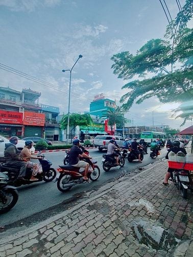 Cho thuê nhà Mặt bằng Kinh doanh, mặt tiền đường Phú Lợi, Thủ Dầu Một