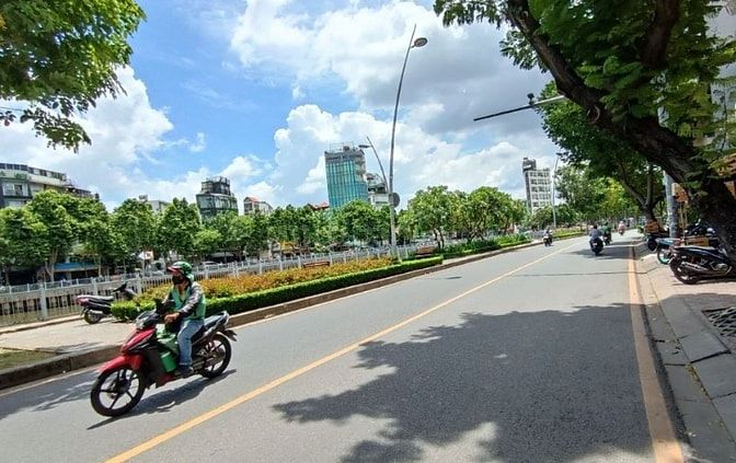 Siêu Hiếm! Cần Bán Nhà 5 tầng đường Hoàng Sa (8x16m ), Quận 3. HĐ thuê