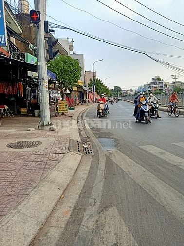 Cho thuê nhà mặt tiền đường Kênh Nước Đen gần chợ Gò Xoài giá rẻ