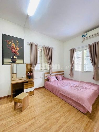 Bán nhà phố Mai Động, Hoàng Mai, diện tích 90m2, 3 tầng, sân rộng