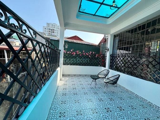 Bán nhà Định công, nhà mới, sổ vuông đẹp, 60 m2, 8 tỷ