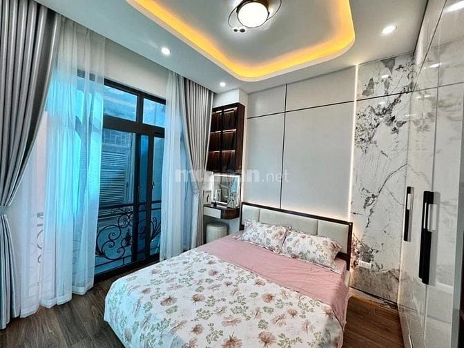 Bán nhà Định công, nhà mới, sổ vuông đẹp, 60 m2, 8 tỷ