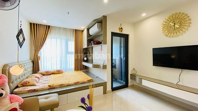 Căn hộ luxury full nội thất, sẵn sổ, tầng cao, view sông trực diện.