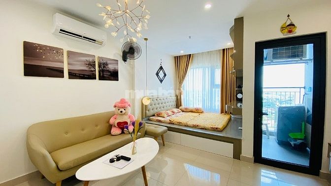 Căn hộ luxury full nội thất, sẵn sổ, tầng cao, view sông trực diện.