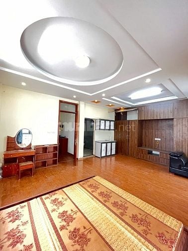 Cho thuê Studio rộng 40m2, 2 thoáng sàn gỗ đủ tiện nghi tại Tân Mai