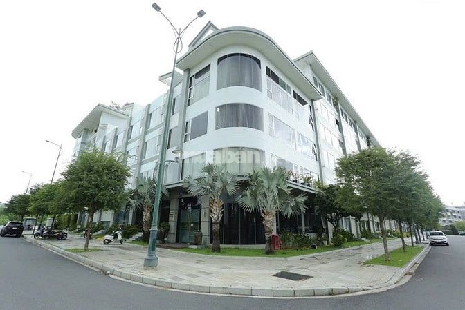 Nhà căn góc 2 mặt tiền, tọa lạc tại khu CCCC Lakeview - CII Thủ Thiêm 