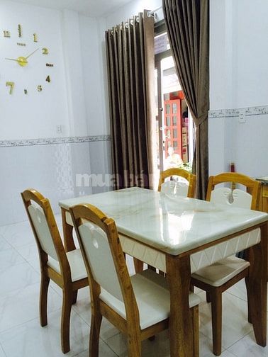 Cho thuê nhà nguyên căn , 8tr/th, 1 lầu, ngay chợ Tân Trụ.Q.Tân Bình
