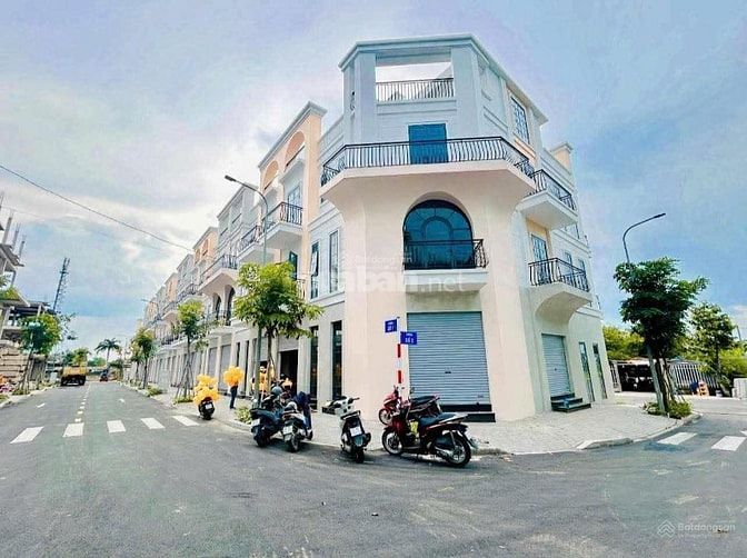 Nhà phố shophouse trung tâm Tân Trụ sở hữu lâu dài 1 trệt, 3 lầu