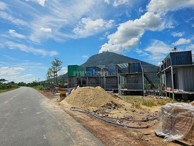 Bán đất thổ cư lưng tựa núi mặt hướng sông 200m2, giá 550tr view núi