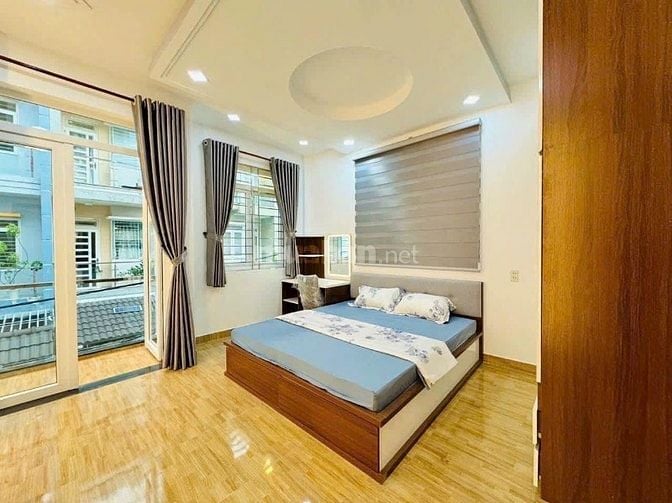 Kẹt tiền bán gấp! Nhà 70m2 Hoàng Hoa Thám, P7, Bình Thạnh. Xây 4 tầng