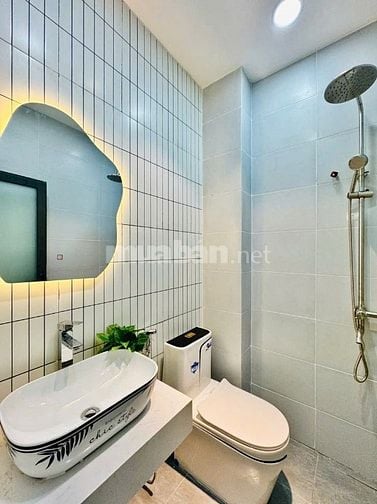 Bán nhà mặt phố tại Cô Bắc, Phường 1, Phú Nhuận giá 5,65 tỷ, 25,5 m2