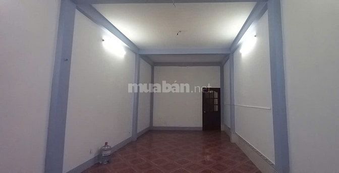 Cho thuê nhà MT Đường 3/2 P.14 Quận 10 giá 45 triệu – 64m2