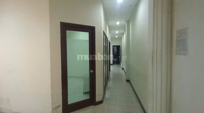 Cho thuê nhà MT Đường 3/2 P.14 Quận 10 giá 45 triệu – 64m2