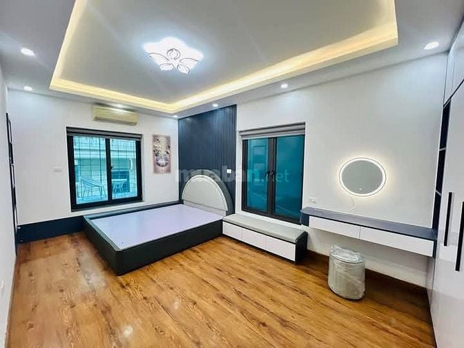 Nhà Đẹp Đón Tết, Gần Đường Ô Tô, Phố Mai Động 120m, giá 3.98 tỷ.