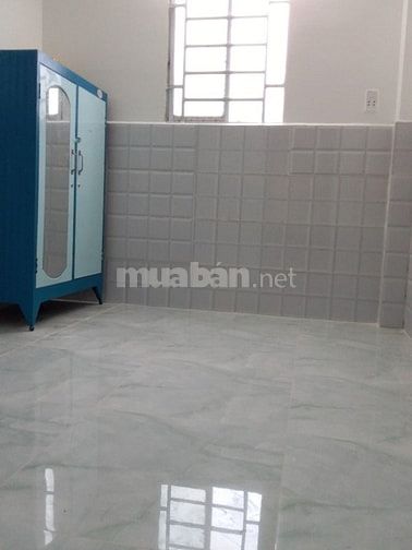 Cho thuê nhà NC trệt 2 lầu, 1 tum , sàn 105m gần ngã tư Thủ Đức, Q9 cũ