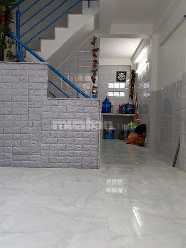 Cho thuê nhà NC trệt 2 lầu, 1 tum , sàn 105m gần ngã tư Thủ Đức, Q9 cũ