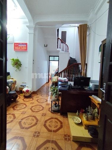 Cho thuê NR 3PN, 2WC, 180m2 tại Bà Triệu, Nguyễn Trãi, Hà Đông, giá tố