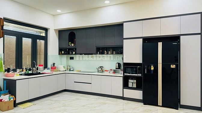 Bán nhà 7x21.5m 4 tầng + thang máy đường Nguyễn Hoàng Q2. Giá 38 tỷ TL