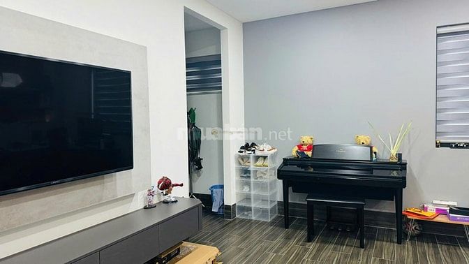 Bán nhà 7x21.5m 4 tầng + thang máy đường Nguyễn Hoàng Q2. Giá 38 tỷ TL