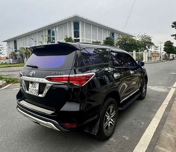 Toyota Fortuner 2019 2.4G 4x2 AT - 62000 km 30 /5 số rất đẹp