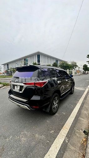 Toyota Fortuner 2019 2.4G 4x2 AT - 62000 km 30 /5 số rất đẹp