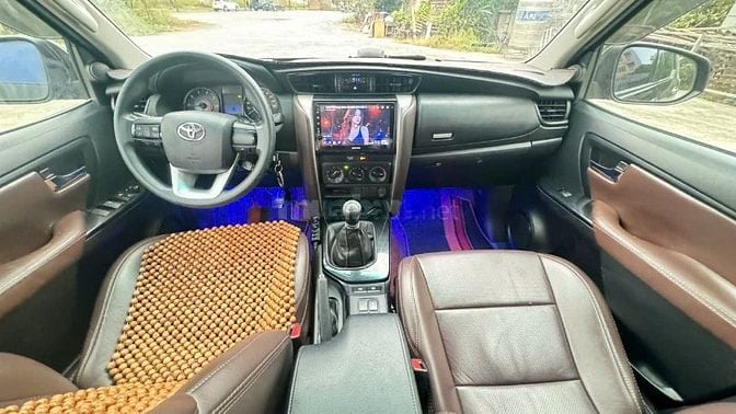 Toyota Fortuner 2019 2.4G 4x2 AT - 62000 km 30 /5 số rất đẹp