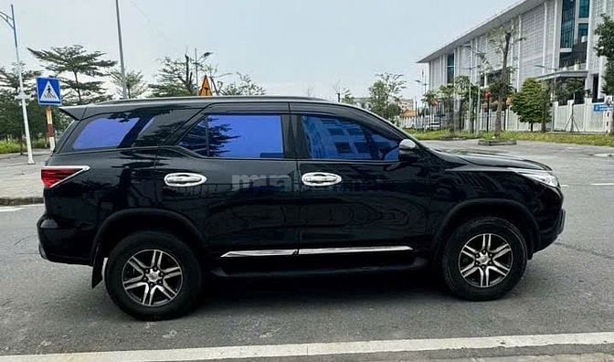 Toyota Fortuner 2019 2.4G 4x2 AT - 62000 km 30 /5 số rất đẹp