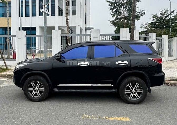 Toyota Fortuner 2019 2.4G 4x2 AT - 62000 km 30 /5 số rất đẹp